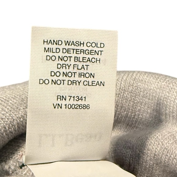 LL BEAN Katahdin Pom Hat Mountain Scene Gray and Red - Picture 4 of 6